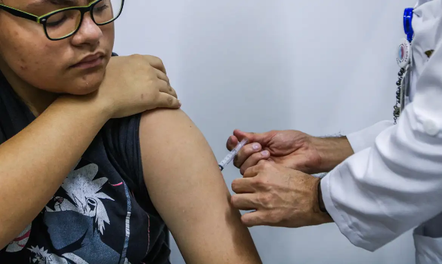 Prazo para vacinação contra HPV é estendido para adolescentes e jovens