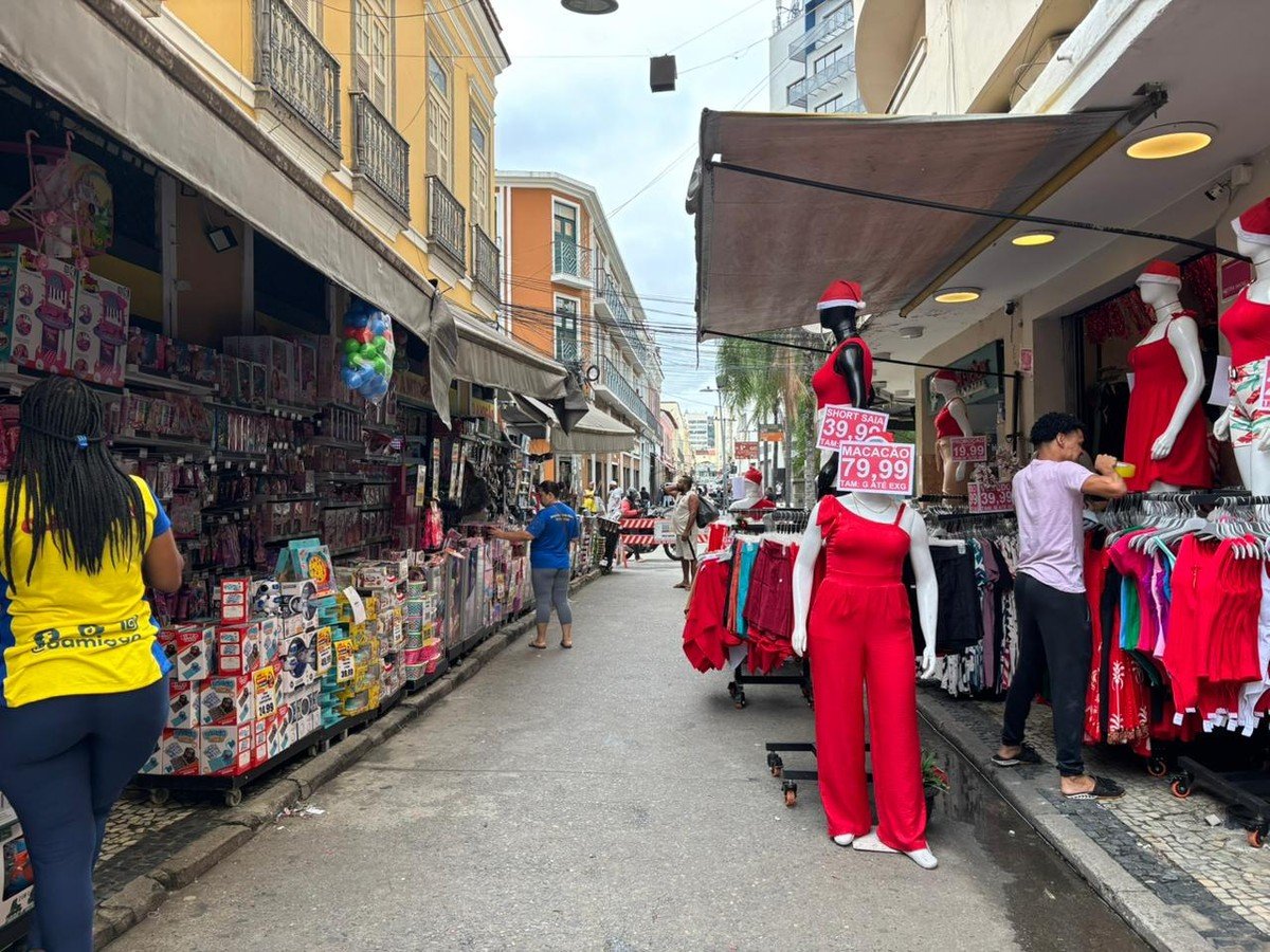 Consumidores aproveitam dia de seguinte do Natal para trocar presentes