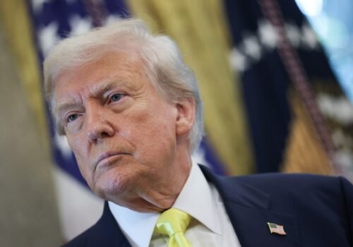 Trump anuncia tarifas contra Dinamarca e aliados até que aceitem compra da Groenlândia: 'Paz mundial em jogo'