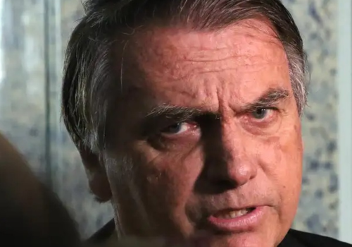 PF diz que não há como reduzir, no curto prazo, ruído de ar-condicionado onde Bolsonaro está preso