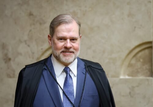 Ministros tentam convencer Toffoli a enviar caso Master à 1º instância para aliviar pressão