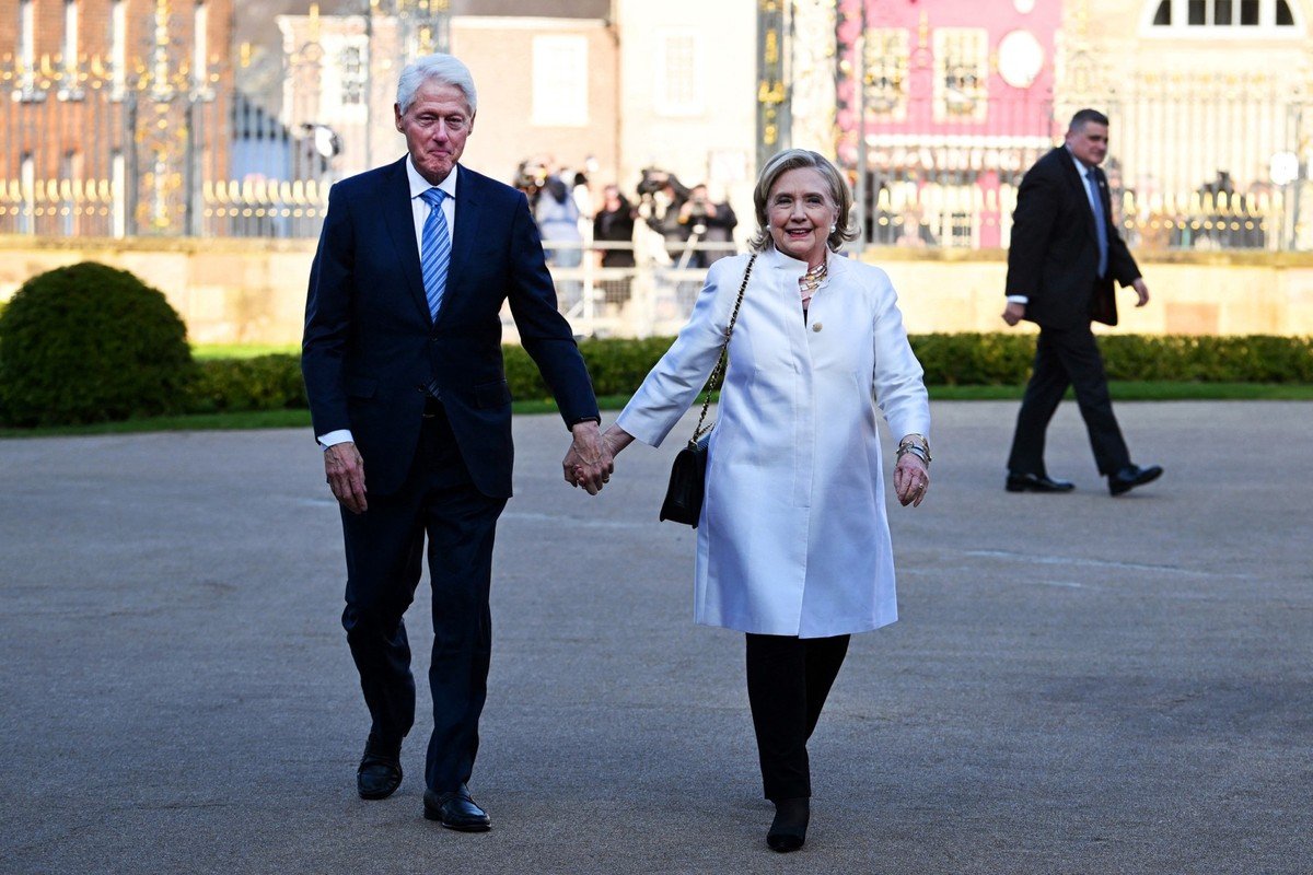 Bill e Hillary Clinton se recusam a depor em investigação do Caso Epstein; casal pode ser acusado de desacato