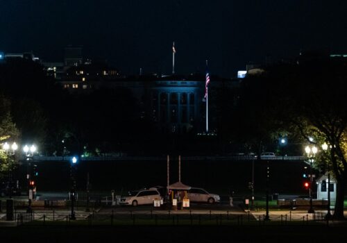 Governo Trump pode viver nova paralisação neste final de semana por falta de acordo com democratas