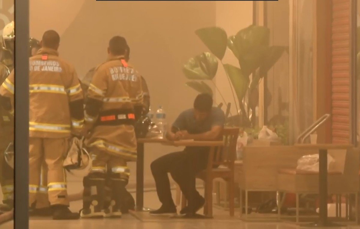 Incêndio em shopping da Zona Norte do Rio deixa dois mortos e três feridos