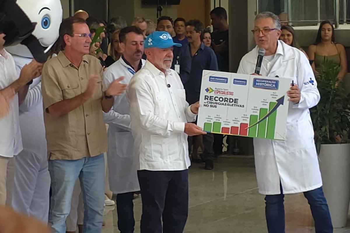 Padilha diz que presença de Lula na Sapucaí faz parte da programação oficial do presidente no Rio