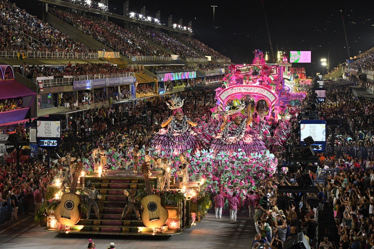'Inovadora, mas respeitando a tradição', diz diretor de carnaval da Mangueira