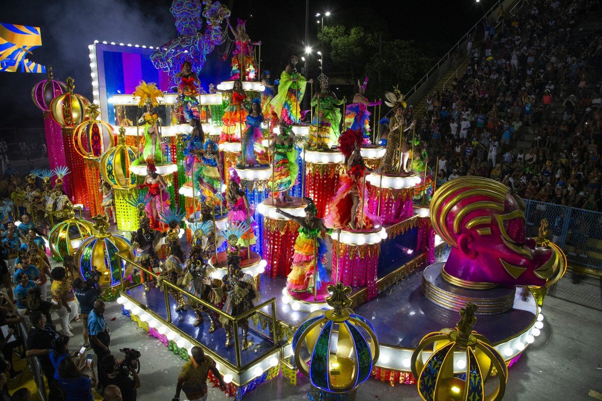 'Desfile todo vai ser pautado pela emoção', diz enredista da Paraíso do Tuiuti