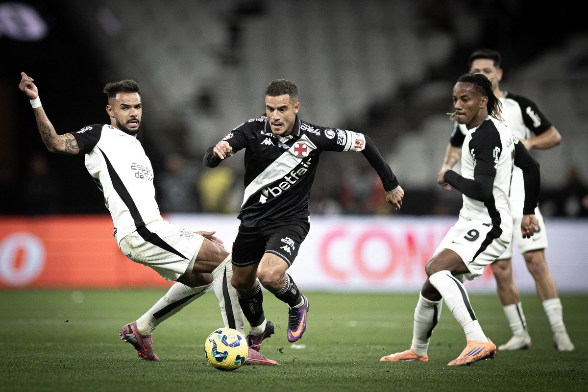 Em post nas redes, Coutinho confirma saída do Vasco: 'cansado mentalmente'