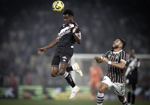 Saiba onde assistir Vasco x Fluminense e Portuguesa x Corinthians neste domingo (22)