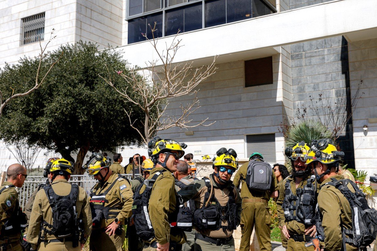 Em Israel, civis relatam tensão e correria após ofensiva contra o Irã