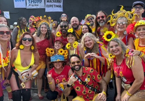 Bloco da Esquina celebra a MPB e homenageia Lô Borges em Belo Horizonte