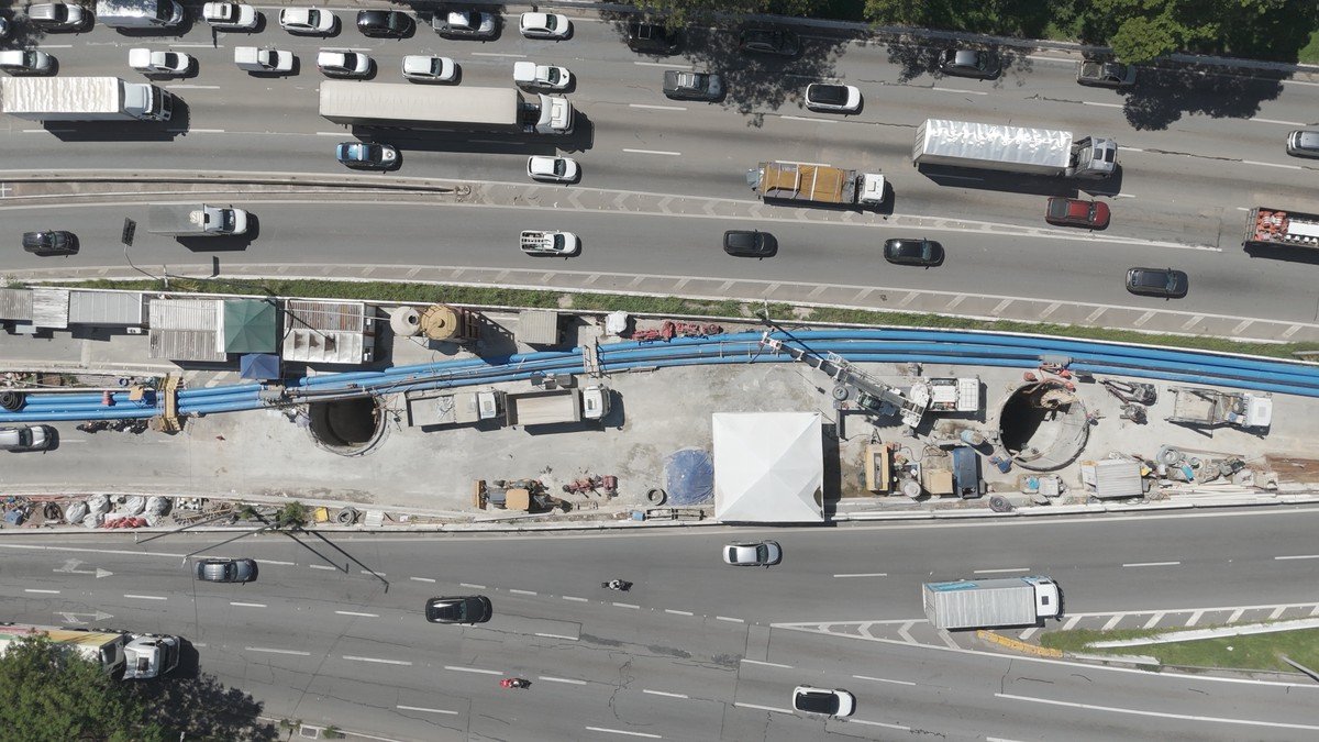 Sabesp conclui obra e trecho que abriu cratera na Marginal Tietê será liberado em março