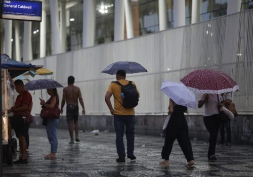 Defesa Civil alerta para chuva forte e Rio entra no Estágio 2 neste sábado (7)