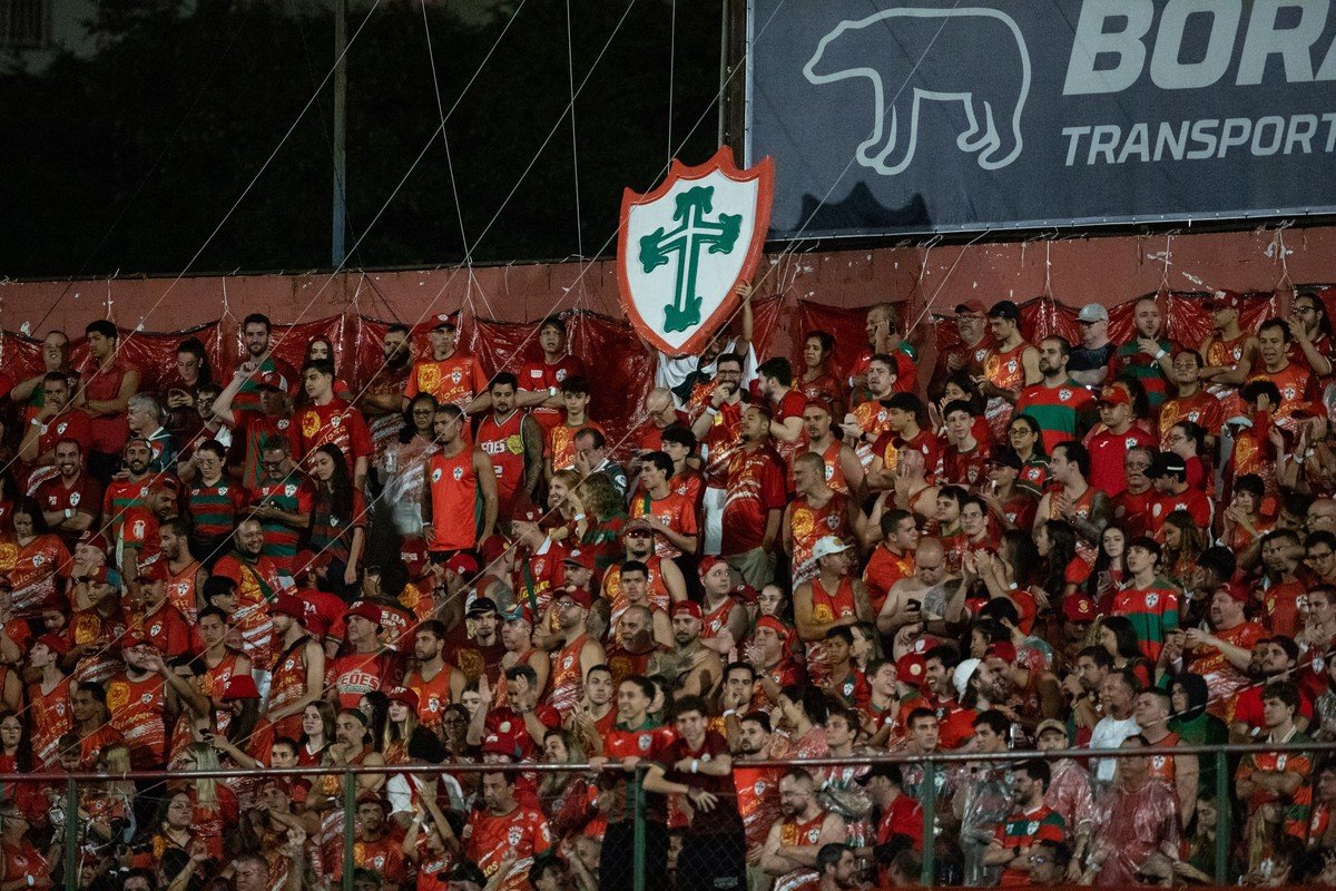 Portuguesa envia à polícia nomes de autores de ofensas racistas contra goleiro Hugo Souza