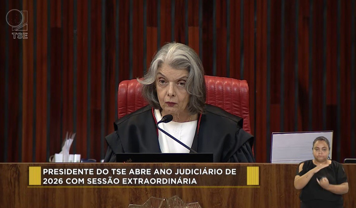Cármen Lúcia defende Código de Conduta em abertura do ano judiciário do TSE