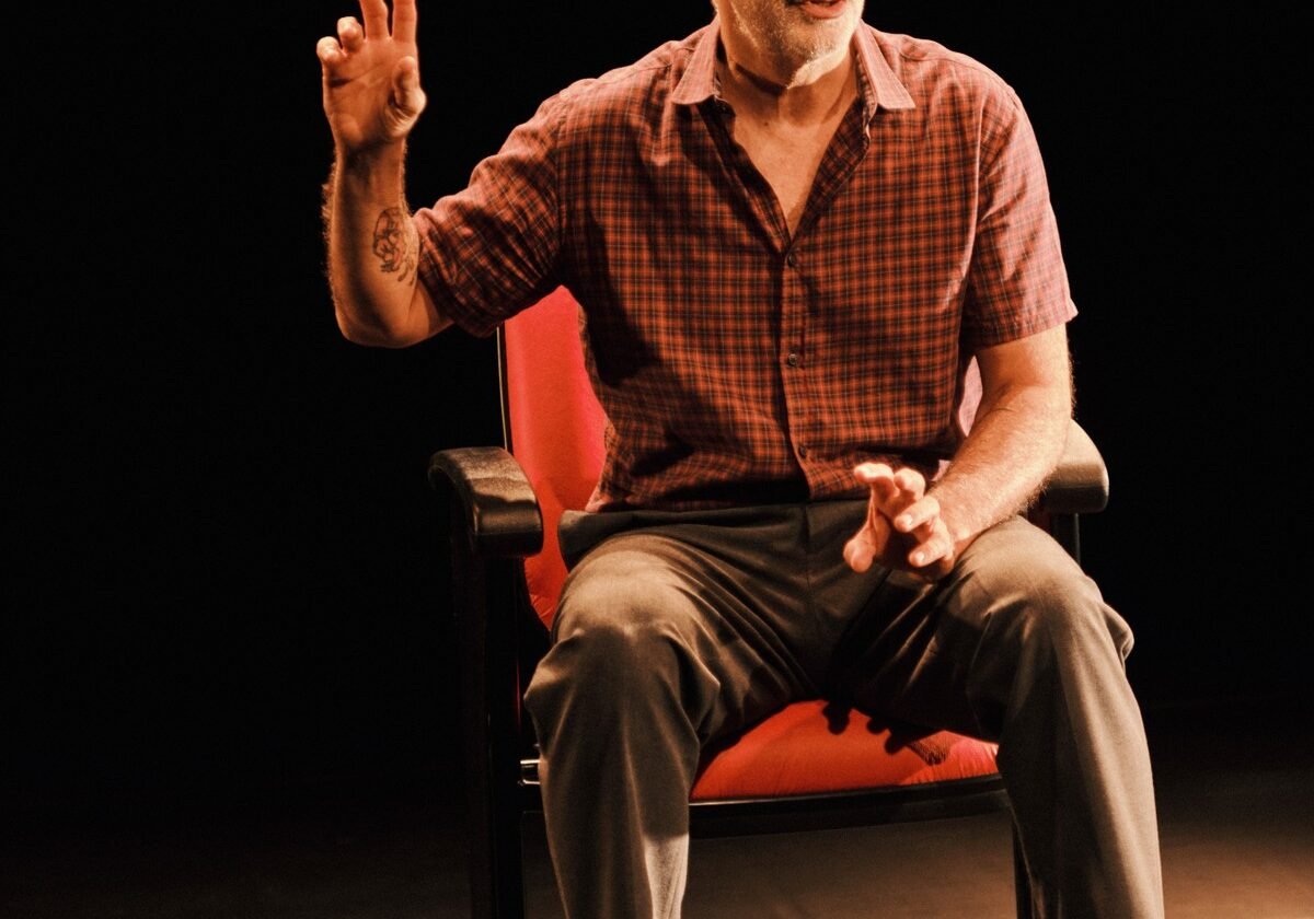 Eduardo Moscovis sobre sucesso de monólogo e retorno às novelas: 'resultado de um acúmulo de experiências'