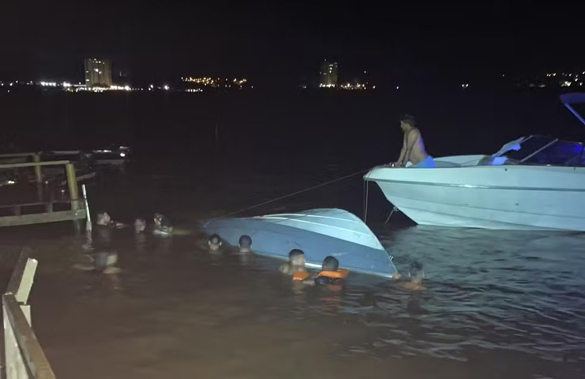 Cinco adultos e uma criança morrem após lancha bater em pier no Rio Grande