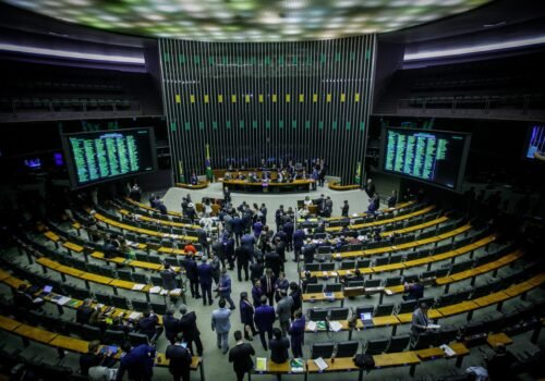 Câmara aprova acordo Mercosul–União Europeia e texto segue para o Senado