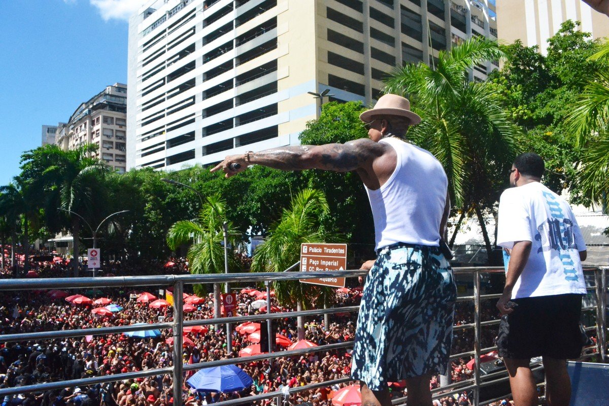 Quais blocos de Carnaval desfilam no Rio neste domingo (15)? Veja lista