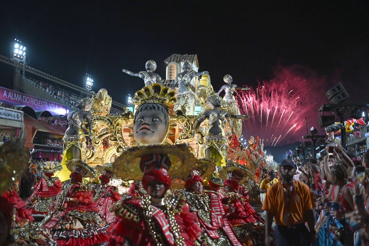 Polícia Civil investiga acidente com alegoria da União de Maricá que deixou três feridos