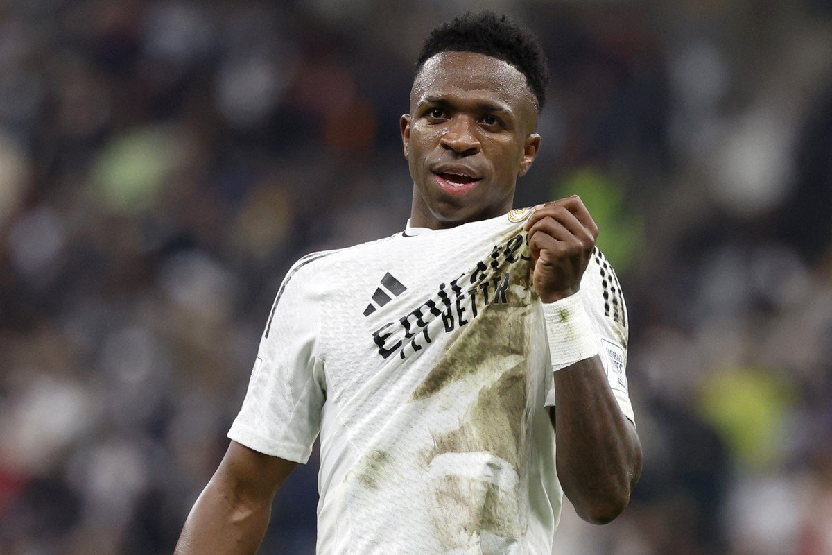 'Racismo não parou a luz de Vini Júnior', diz PVC sobre denúncia em jogo contra o Benfica