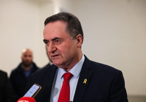 Israel afirma que ataques contra Irã seguirão 'com toda força'