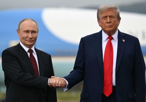 Rússia afirma que Putin conversou com Trump e apresentou proposta para fim da guerra com Irã