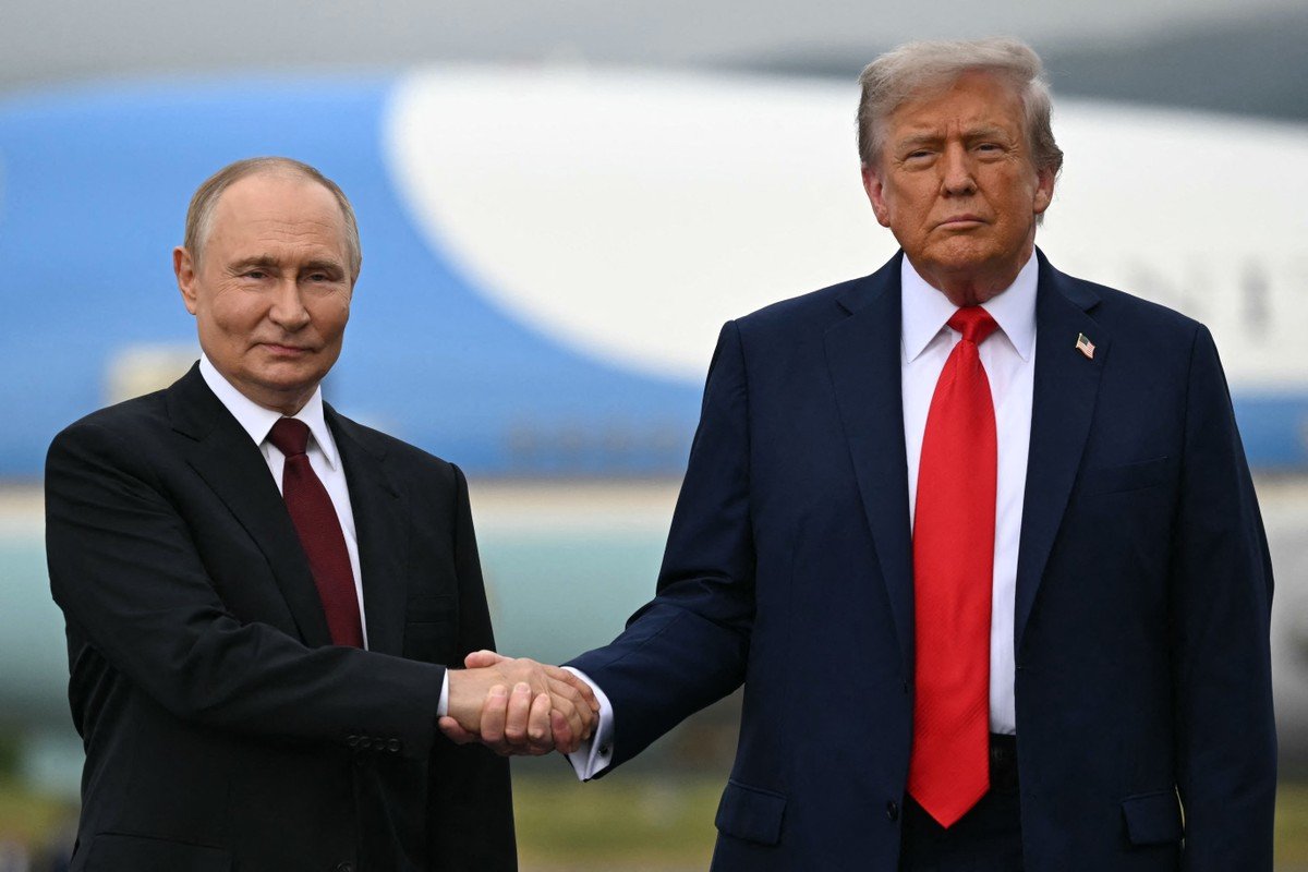 Rússia afirma que Putin conversou com Trump e apresentou proposta para fim da guerra com Irã