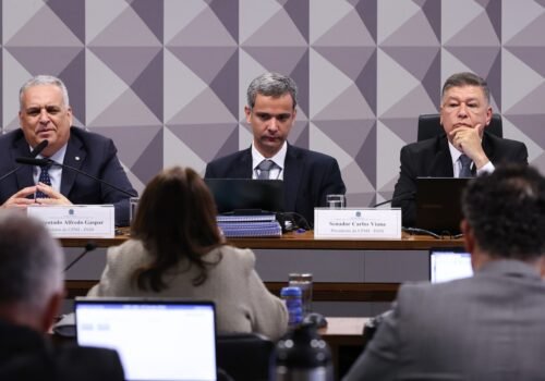CPMI do INSS rejeita relatório final que pedia indiciamento de mais de 200 pessoas