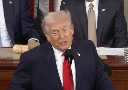 Trump volta a ameaçar Cuba em conferência: 'pode ser uma tomada de controle amigável ou não'