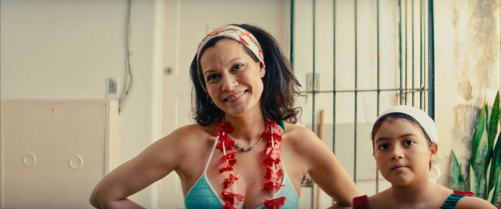 Hermila Guedes em 'O Agente Secreto'. — Foto: Divulgação