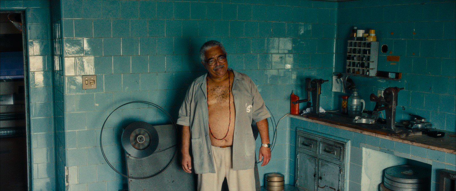 Carlos Francisco em 'O Agente Secreto'. — Foto: Divulgação