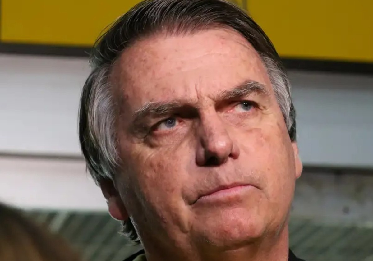 Bolsonaro é transferido para unidade semi-intensiva, segundo Michelle
