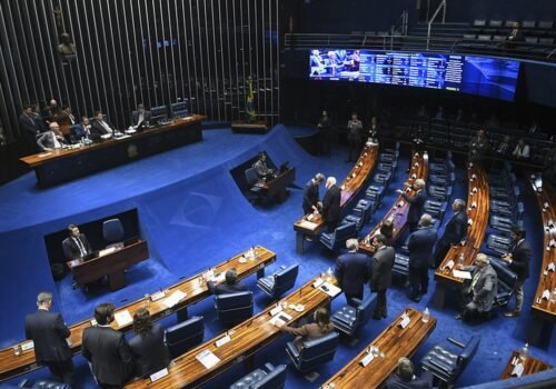 Senado aprova projeto que equipara misoginia ao crime de racismo