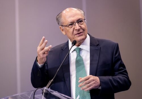Alckmin admite prorrogar subsídio ao diesel se guerra pressionar preços