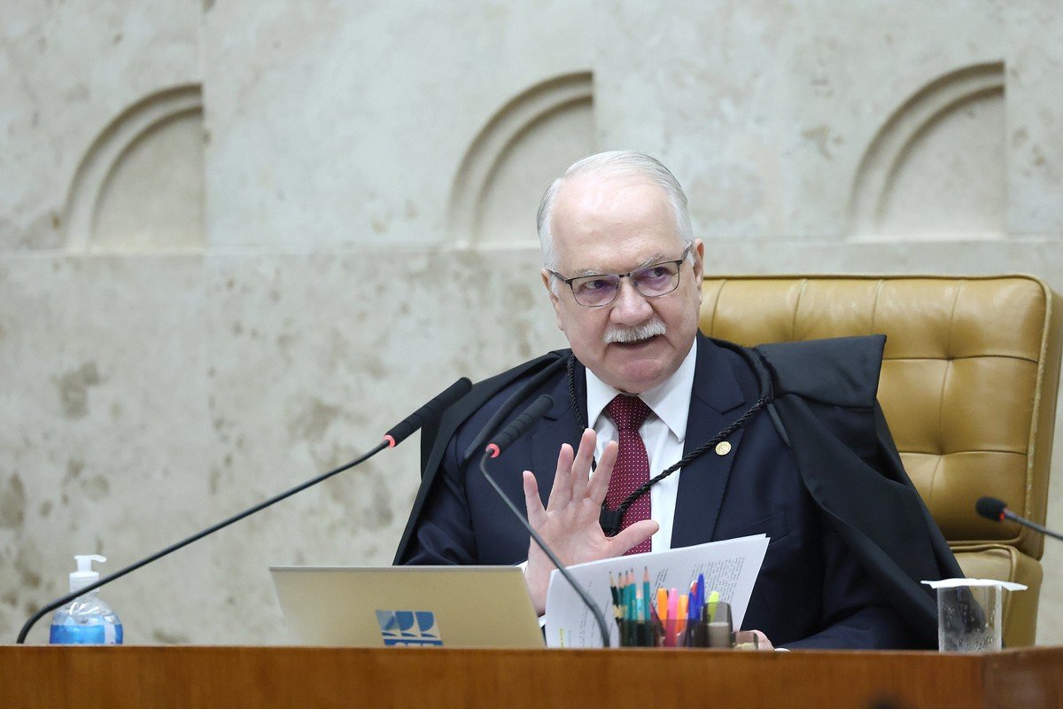 Fachin diz que Judiciário vive momento de tensão com debate sobre 'penduricalhos'