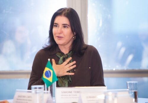 Tebet se filia ao PSB para disputar Senado em SP e defende que Alckmin siga como vice de Lula