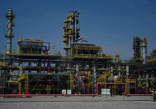 EUA devem 'se preparar' para preço do petróleo atingir US$ 200 por barril, diz Irã