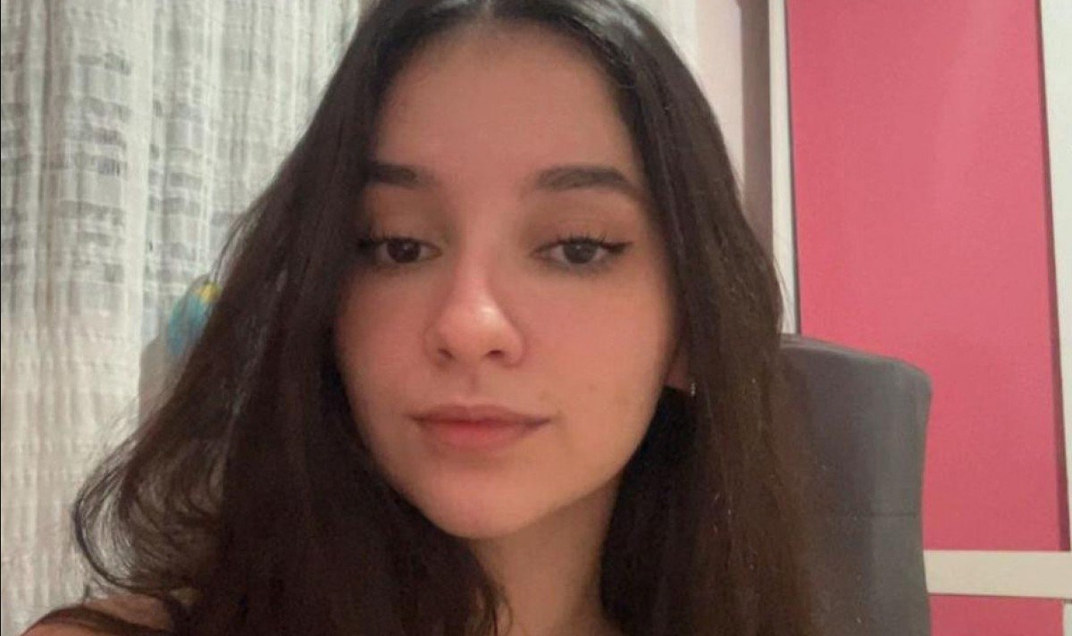 Jovem esfaqueada 15 vezes por conhecido que não aceitou rejeição recebe alta em São Gonçalo