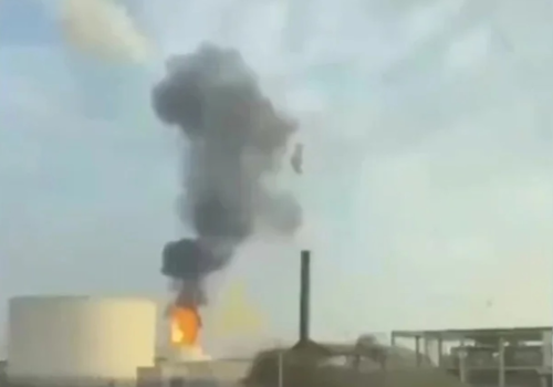 Refinaria de petróleo no Bahrein é alvo de ataque iraniano