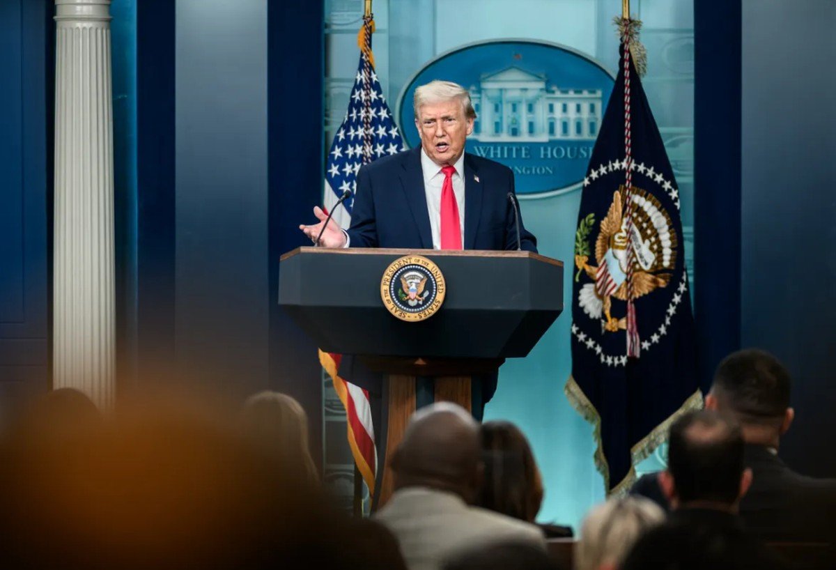 Trump afirma que Irã pode ter líder religioso 'desde que trate bem os EUA'