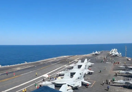 EUA vai enviar mais mil soldados para o Oriente Médio, diz TV americana