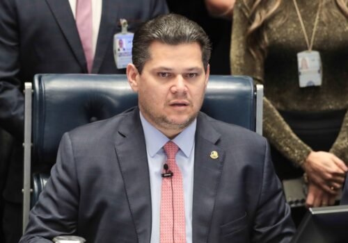 STF dá 48 horas para Davi Alcolumbre prorrogar CPMI do INSS