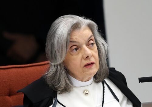 RJ: Cármen Lúcia vota por desincompatibilização 'relâmpago' e voto secreto nas eleições indiretas; Mendonça e Marques acompanham