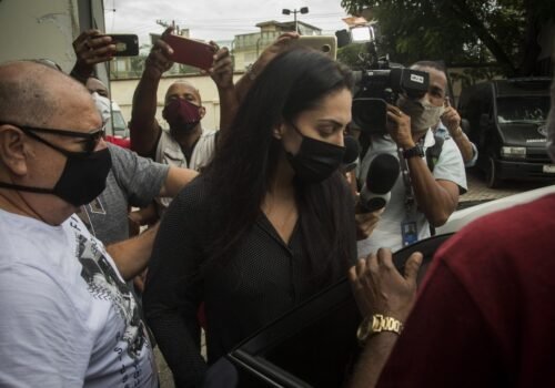 Monique Medeiros, mãe de Henry Borel, vai responder processo em liberdade