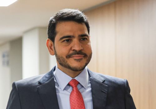 Lula vai enviar ao Senado indicação de Messias para o STF nesta terça-feira (31)