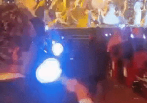 Diretor de 'O Agente Secreto' dança ao som de Guerreiras do K-Pop no Oscar; veja vídeo