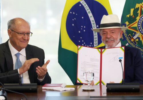 Lula sanciona decreto que promulga acordo comercial entre Mercosul e a União Europeia