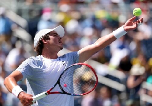 João Fonseca vence canadense em estreia no Masters 1000 de Monte Carlo