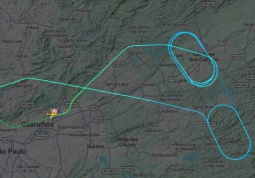 Latam retorna voo para Nova York após problema técnico e avião faz voltas antes de pousar em Guarulhos